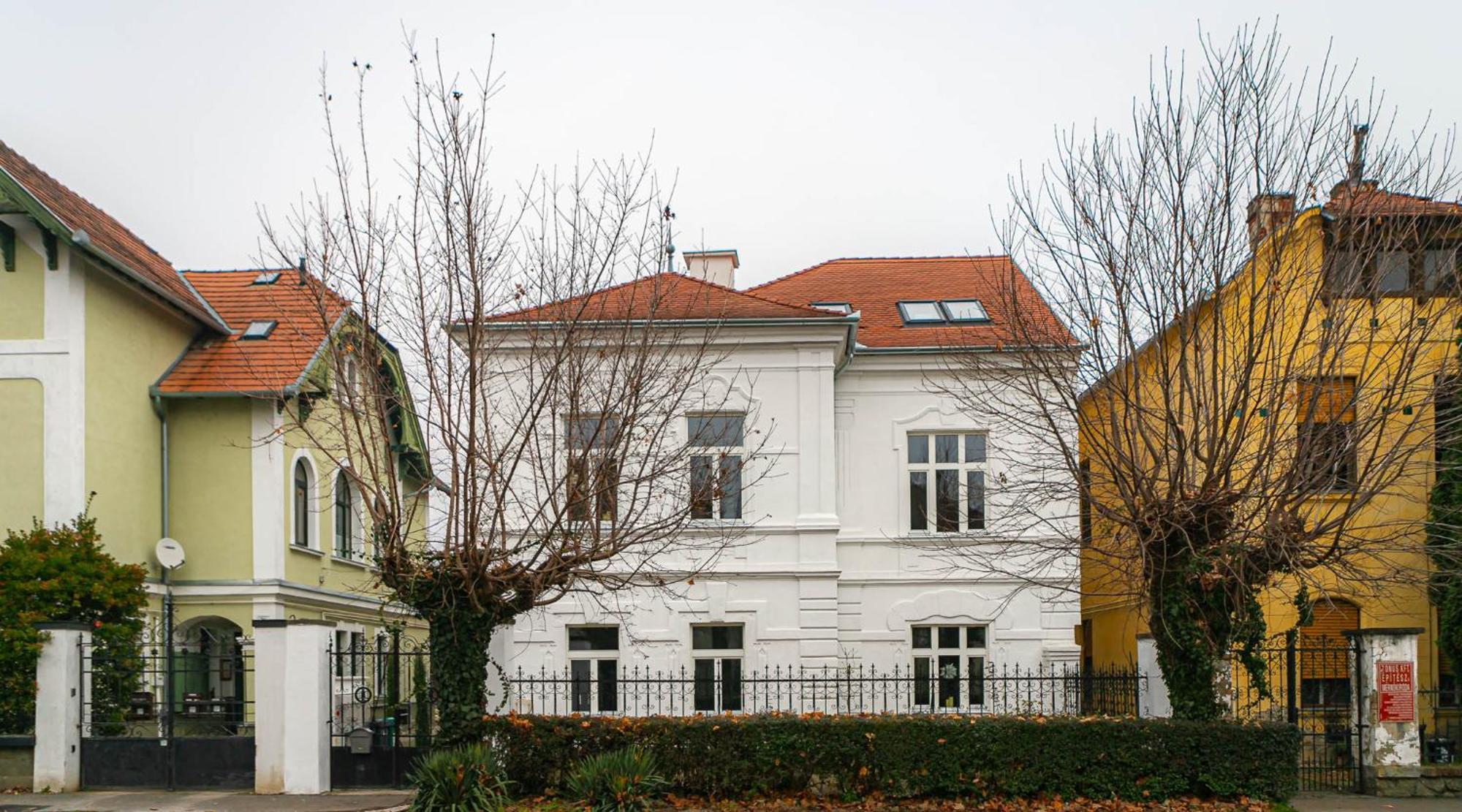 Villa Porcelaine Keszthely Bagian luar foto